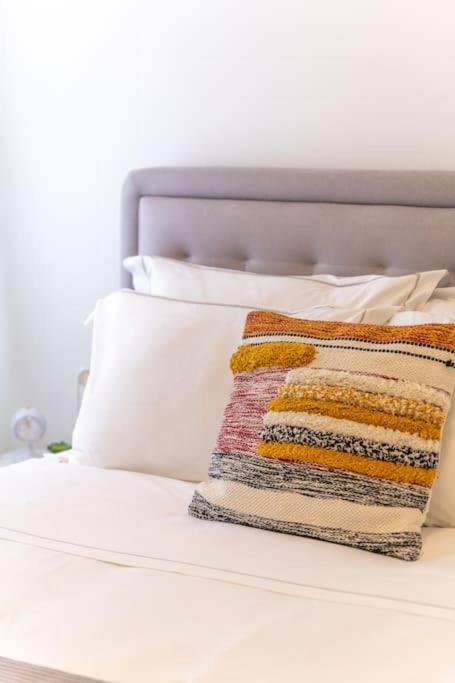 The Hostmaster Pulse Athens